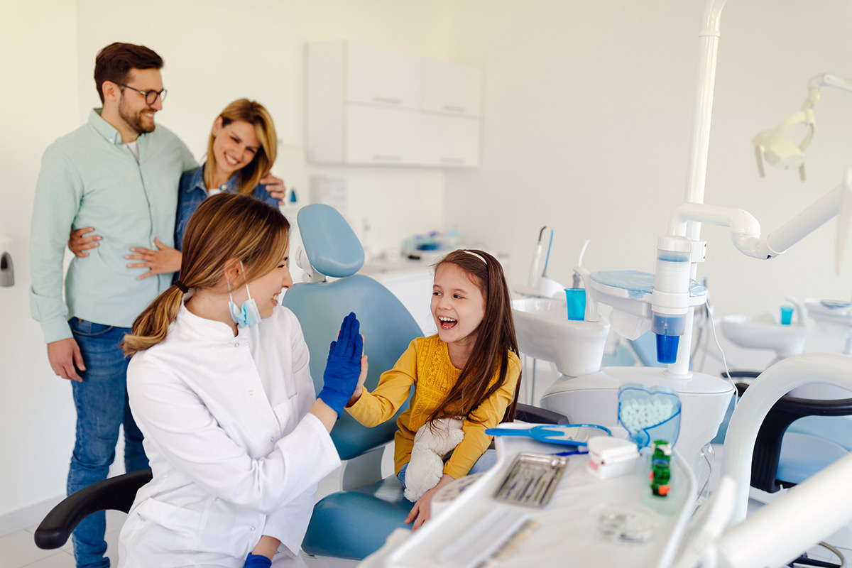 Dentista a Rho: trattamenti completi per tutta la famiglia