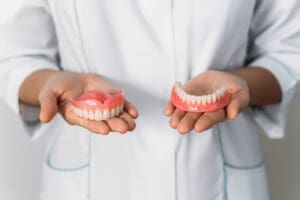 quanto costa una dentiera prezzi differenze e soluzioni 2
